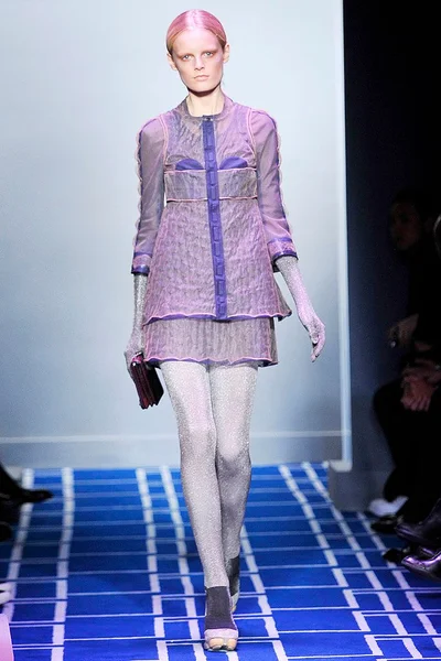 Look 9